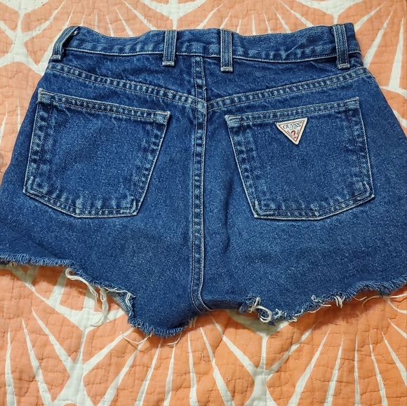 GUESS? Mini shorts - Picture 2 of 5